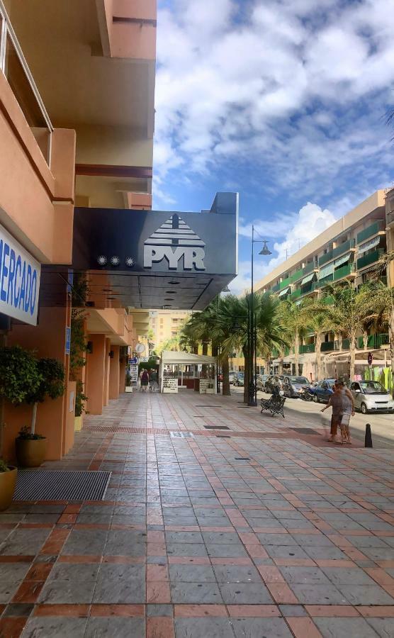 Hotel Apartamento Pyr Fuengirola Private Sunny Pool Side Ngoại thất bức ảnh
